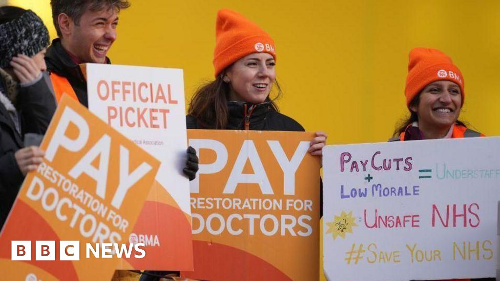 Junior doctors want more despite support payment agreement

